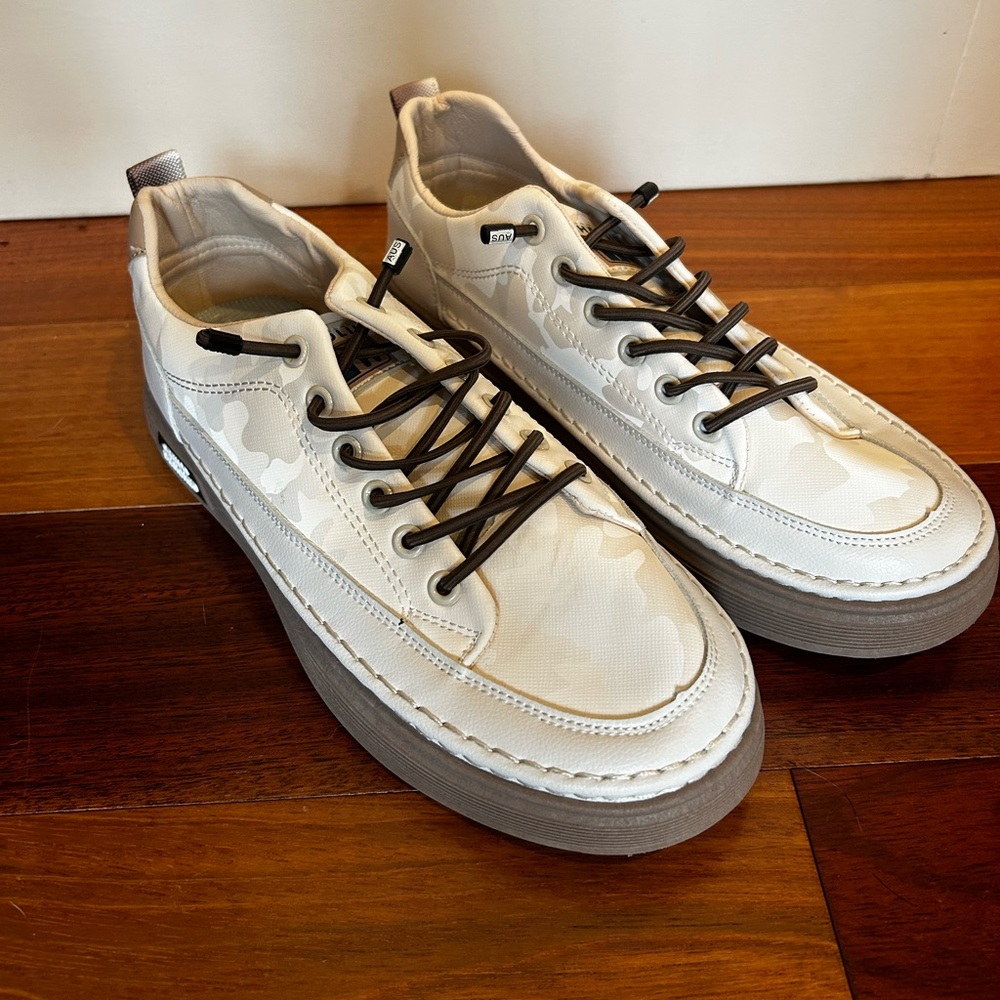 Chaoliu Beige Casual Slipon Loafers. Size 10.  Korean